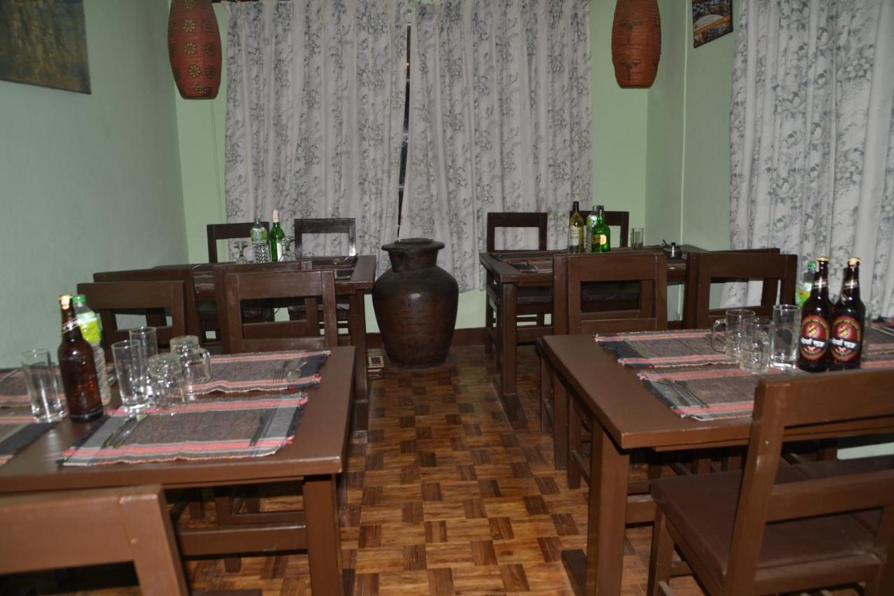 Pradhan House - Home Stay With Garden Bhatgoan Eksteriør billede